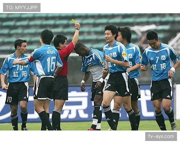 三笘薰庆祝进球跳起舞蹈 日本队近期表现稳健